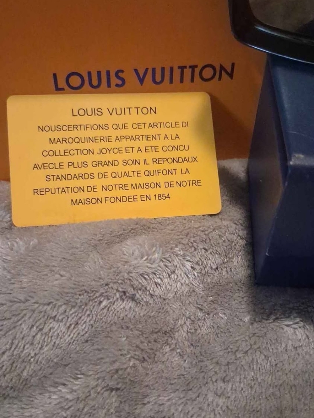 Louis Vuitton Black Cat-Eye Sunglasses - Picture 4 of 4